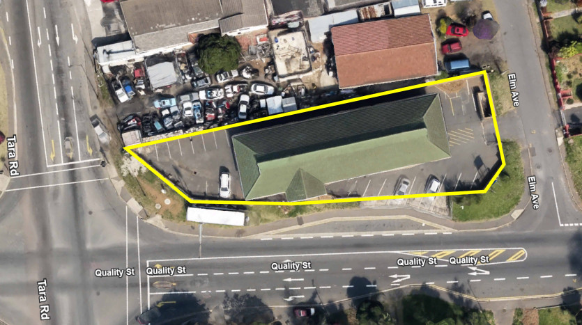 Corner Commercial Property in Jacobs Property Images