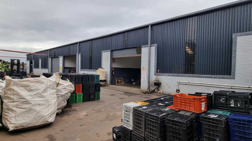 ± 5 900 m² Industrial Warehouses In Jacobs Property Images