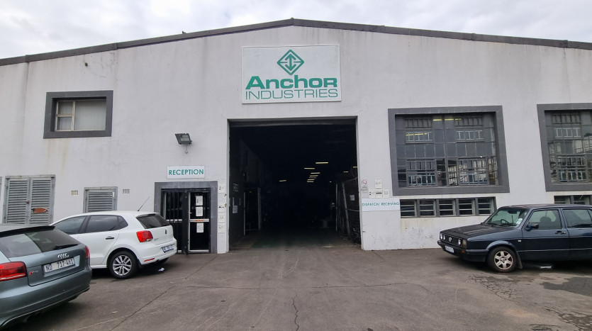± 5 900 m² Industrial Warehouses In Jacobs Property Images