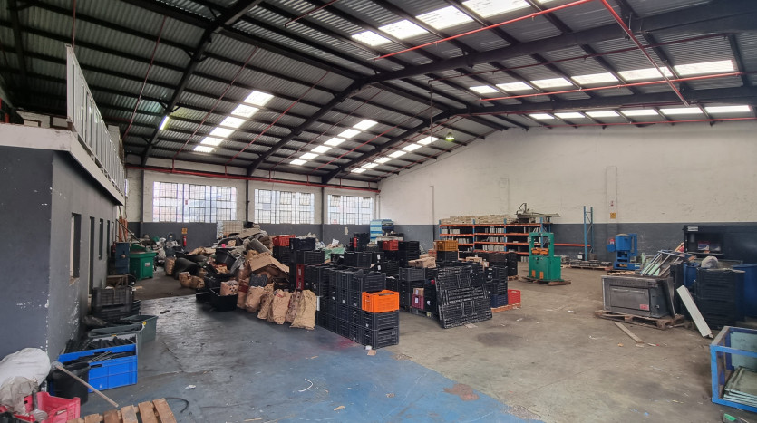 ± 5 900 m² Industrial Warehouses In Jacobs Property Images