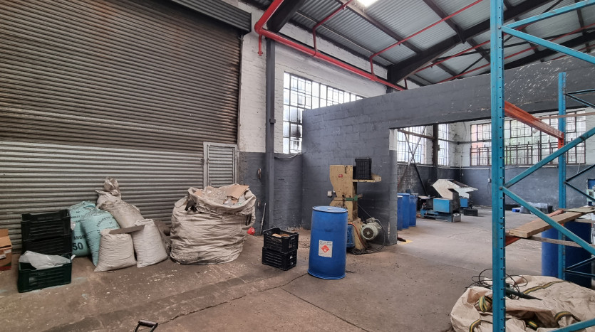 ± 5 900 m² Industrial Warehouses In Jacobs Property Images