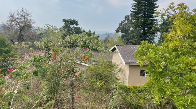 4 Bedroom House with Outbuilding Property Images