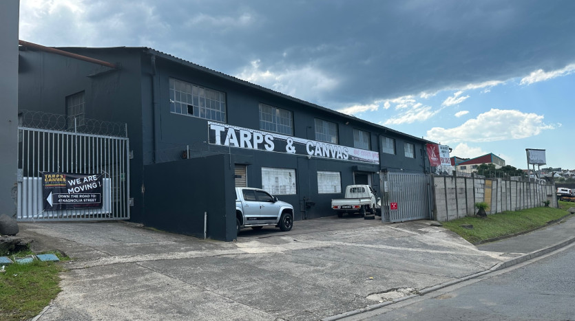 Highly Visible Warehouse Braelyn Industrial Property Images