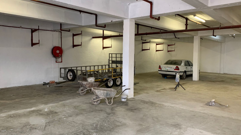 Highly Visible Warehouse Braelyn Industrial Property Images