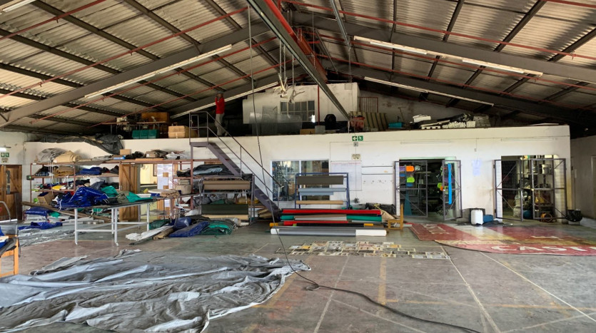 Highly Visible Warehouse Braelyn Industrial Property Images