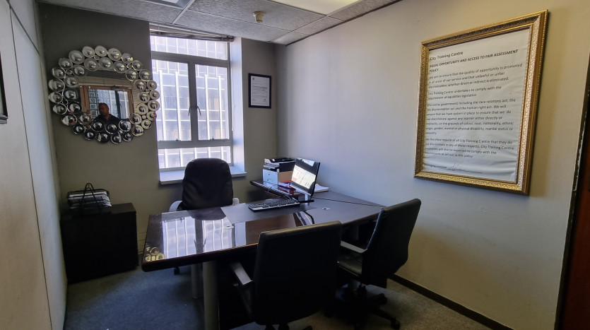 ± 6 500 m² Commercial Property in Durban CBD Property Images