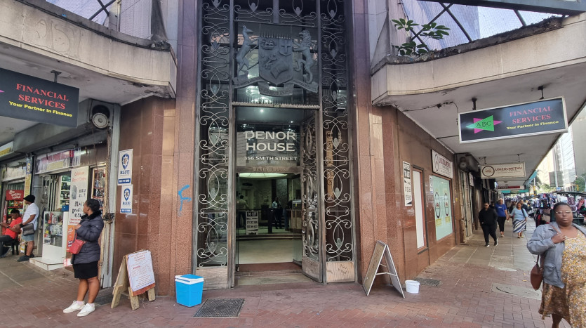 ± 6 500 m² Commercial Property in Durban CBD Property Images