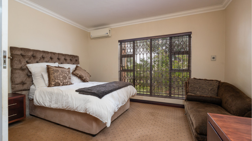 4 Bedroom Home in Umhlanga Property Images