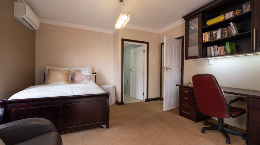 4 Bedroom Home in Umhlanga Property Images