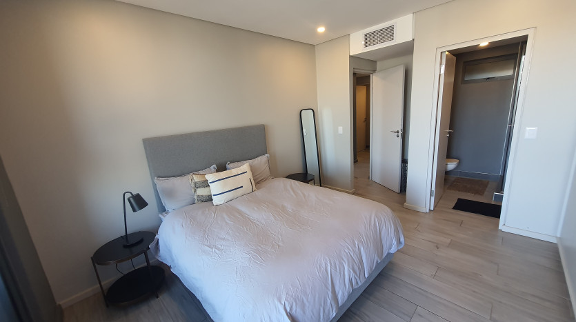 Luxurious 2 Bedroom in Prominent Apartment Block Umhlanga Property Images