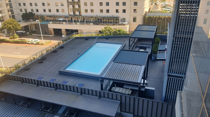Luxurious 2 Bedroom in Prominent Apartment Block Umhlanga Property Images