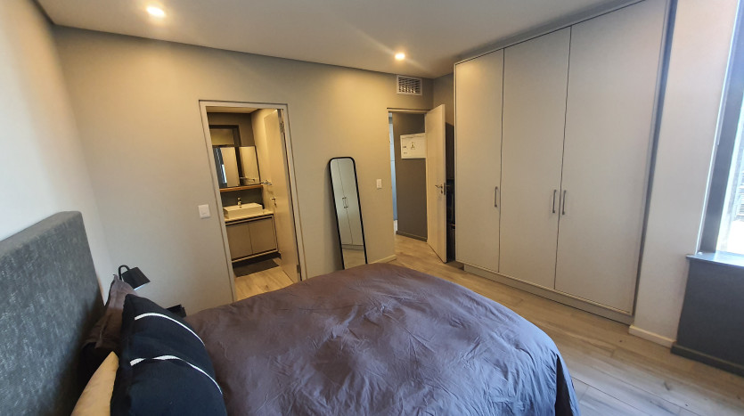 Luxurious 2 Bedroom in Prominent Apartment Block Umhlanga Property Images