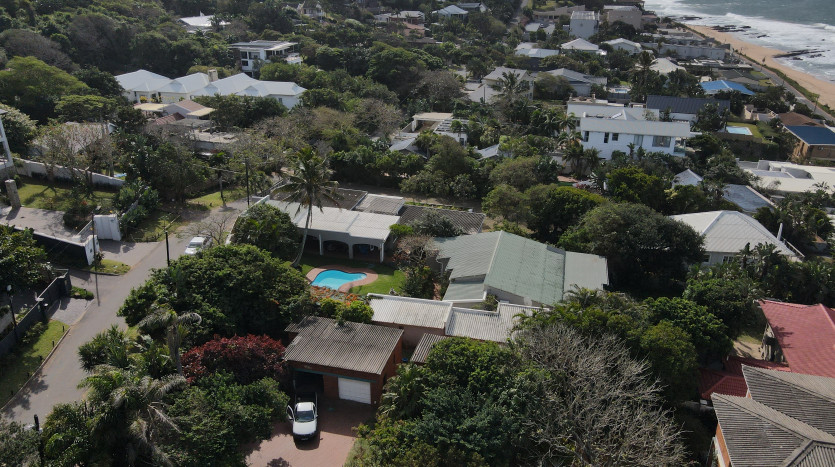 3 Adjacent Residential Properties Umdloti Property Images