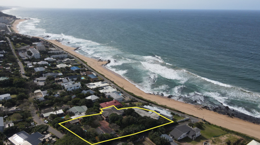 3 Adjacent Residential Properties Umdloti Property Images