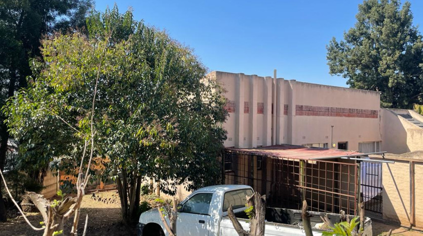 3 Bedroom House with Outbuilding in Mthatha Property Images