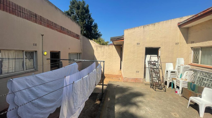 3 Bedroom House with Outbuilding in Mthatha Property Images