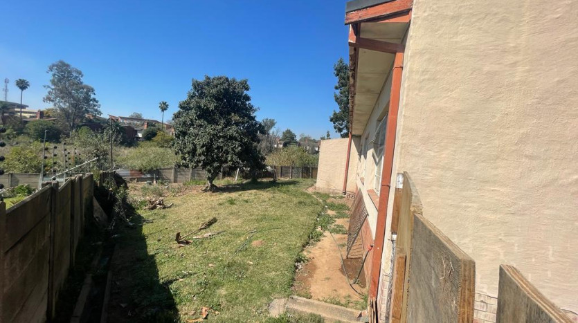 3 Bedroom House with Outbuilding in Mthatha Property Images