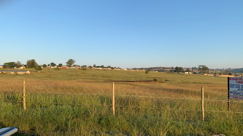 Valuable Well Located Land For Sale in Mthatha Property Images