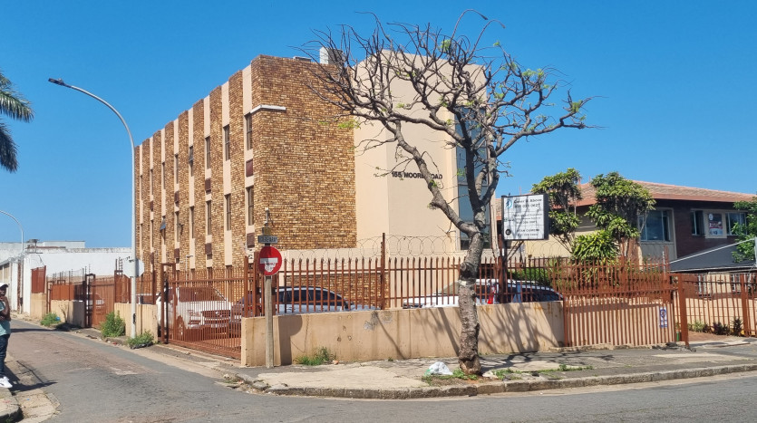 Commercial Block In Close Proximity To University Property Images