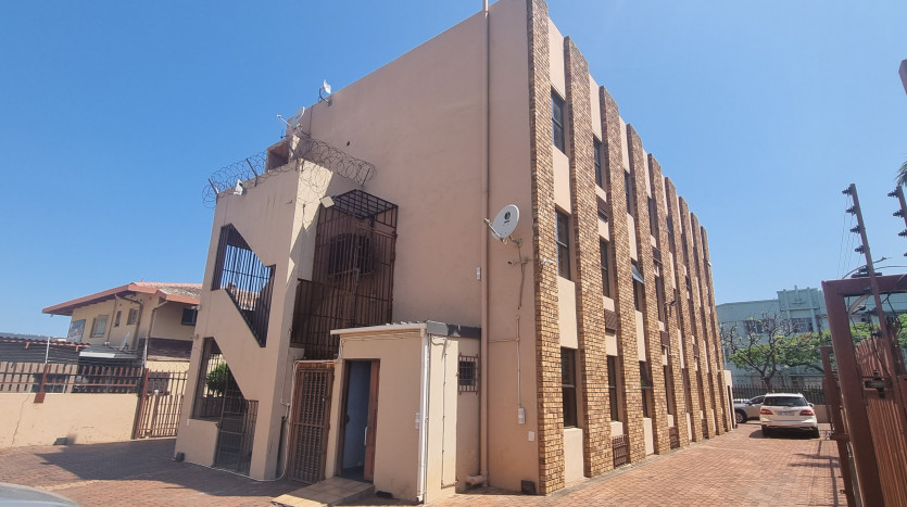 Commercial Block In Close Proximity To University Property Images