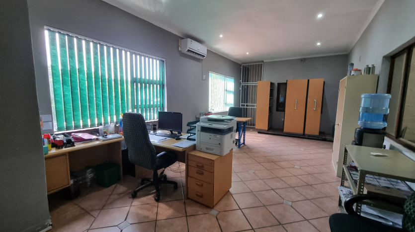 Industrial Factory or Warehouse in Pinetown Property Images