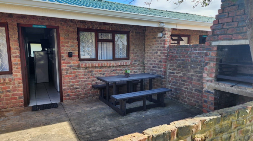 HIGH COURT ORDER - Income Generating Holiday Letting Stillbaai Property Images