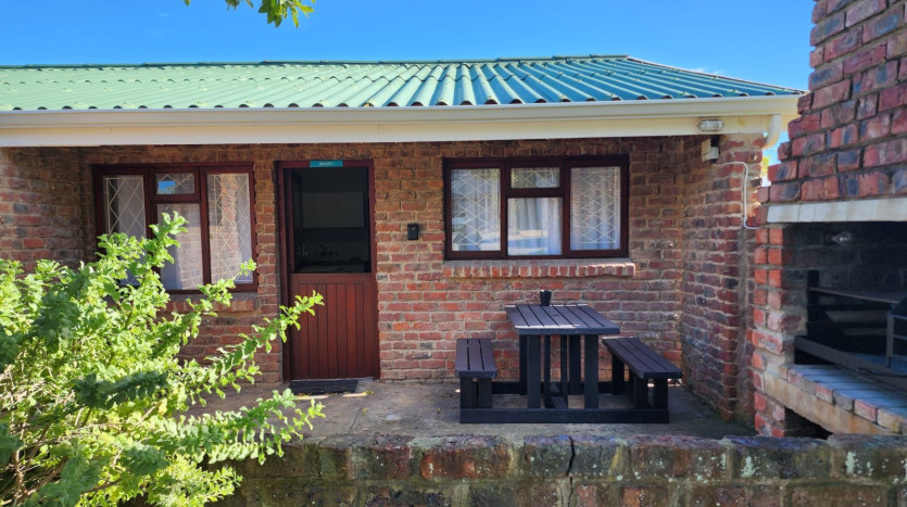 HIGH COURT ORDER - Income Generating Holiday Letting Stillbaai Property Images