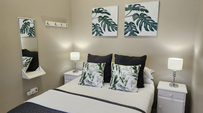 HIGH COURT ORDER - Income Generating Holiday Letting Stillbaai Property Images