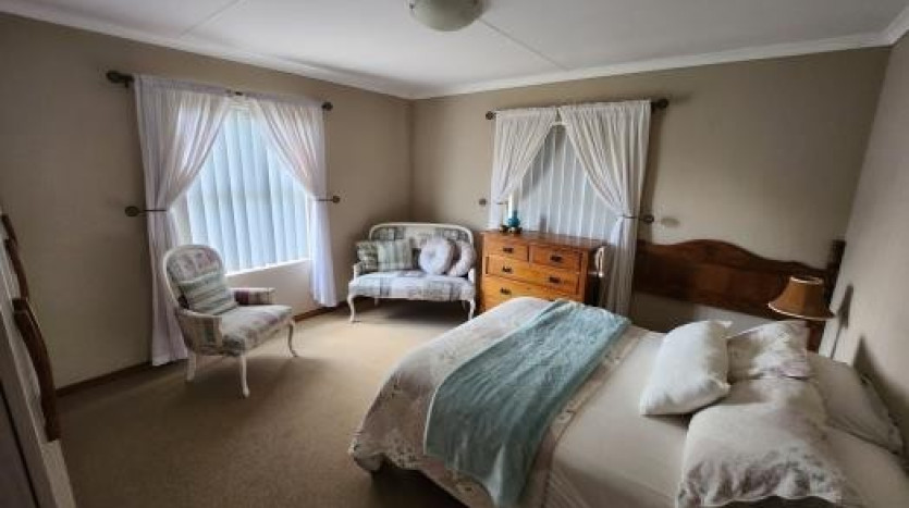HIGH COURT ORDER - 3 Bedroom House in Stillbaai Property Images