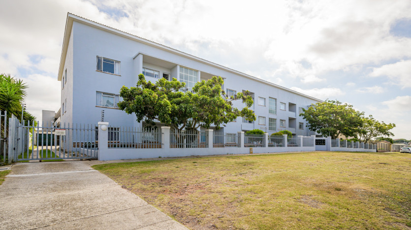Lucrative Residential Investment Port Elizabeth Property Images