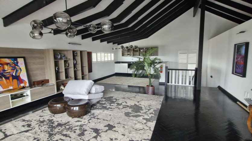 DECEASED ESTATE: Versatile 8 Bedroom Home in Upper Durban North Property Images
