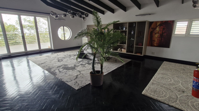 DECEASED ESTATE: Versatile 8 Bedroom Home in Upper Durban North Property Images