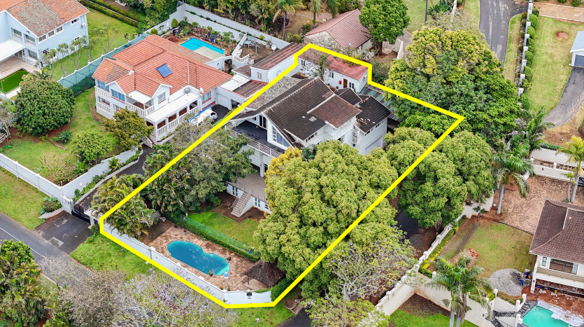 DECEASED ESTATE: Versatile 8 Bedroom Home in Upper Durban North Property Lead Image