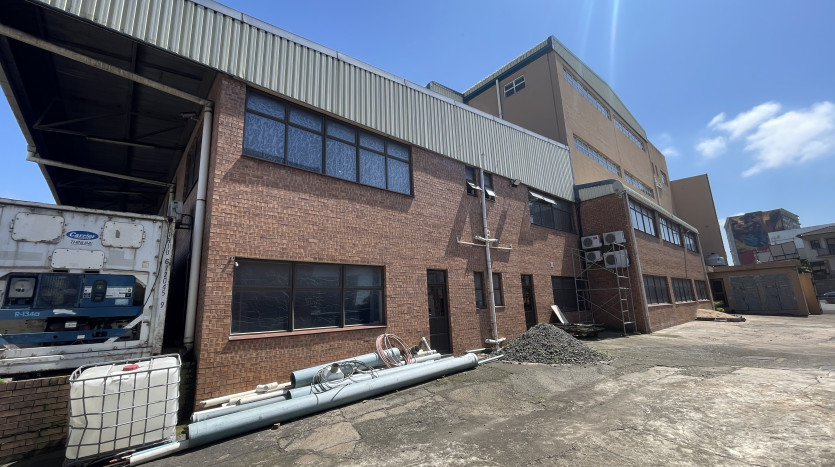 Prominent Industrial Property In Congella Property Images