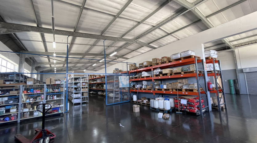 Prominent Industrial Property In Congella Property Images