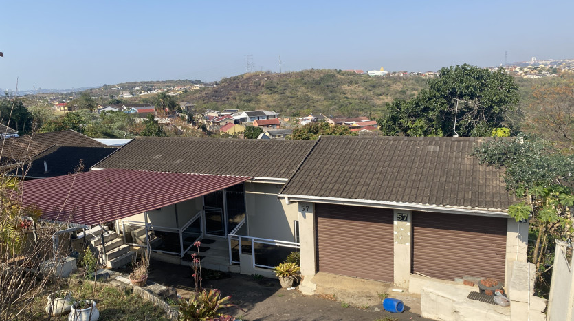 DECEASED ESTATE: Double Storey Home in Newlands West Property Lead Image