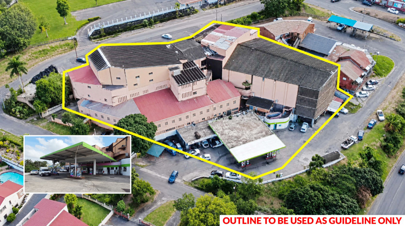 White Site Fuel Station & Mixed Use Commercial Property In Chatsworth