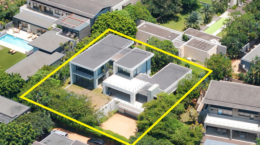 Upmarket 4 Bedroom House In Exclusive Gated Estate Property Lead Image