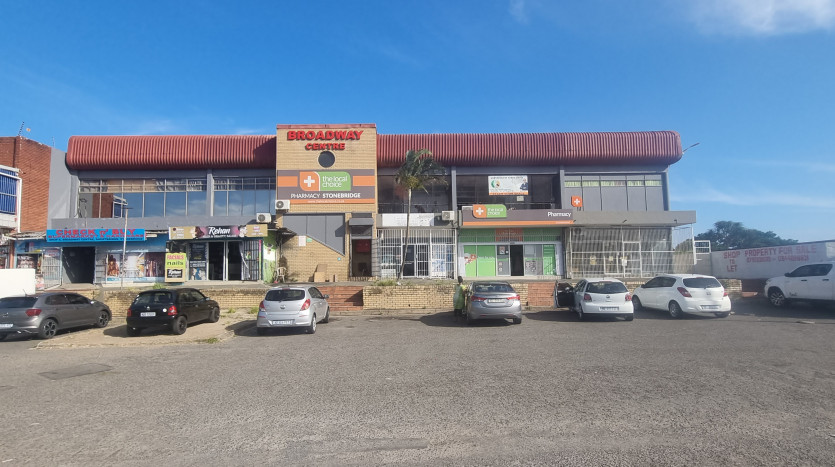 ± 1 100 m² Community Shopping Centre Property Lead Image