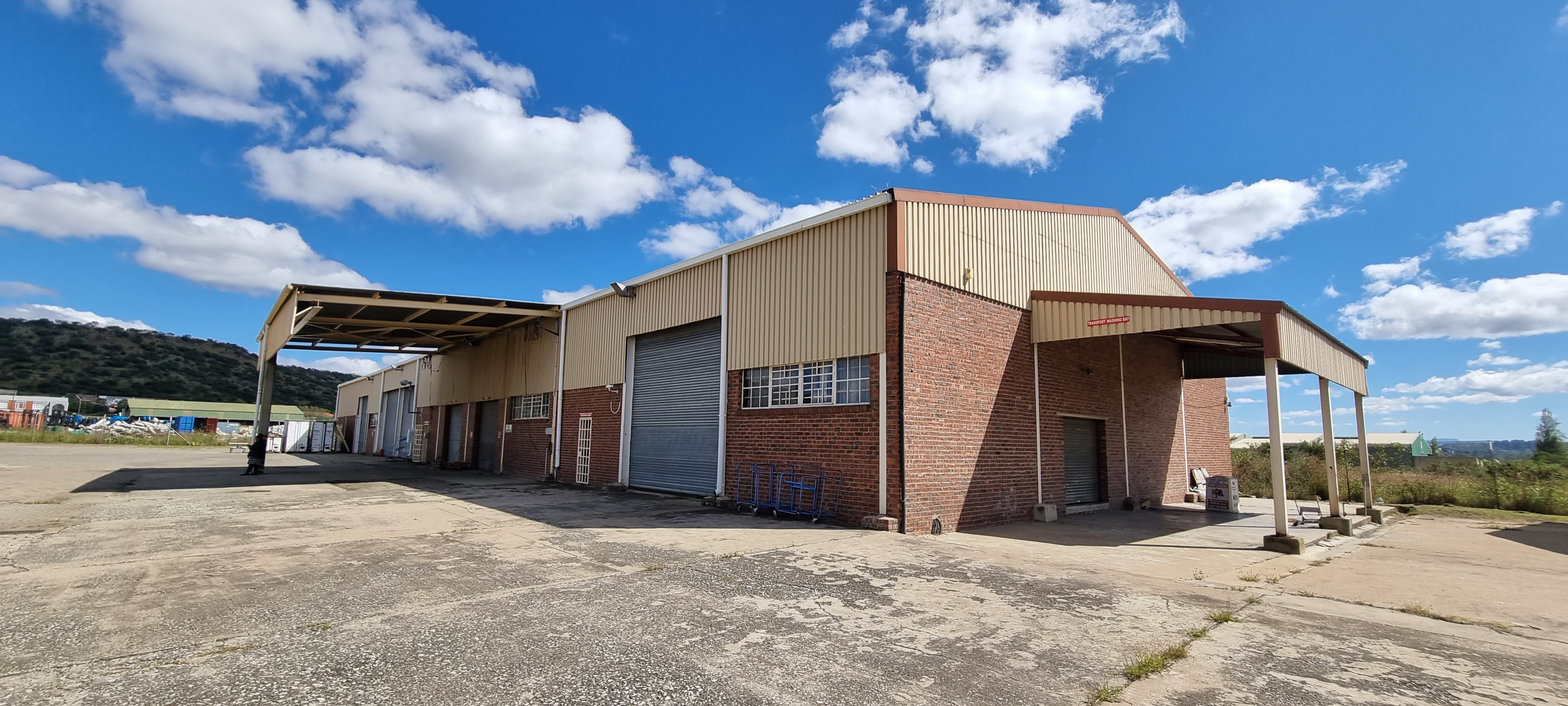 ± 7 900 m² Industrial Property with National Tenant
