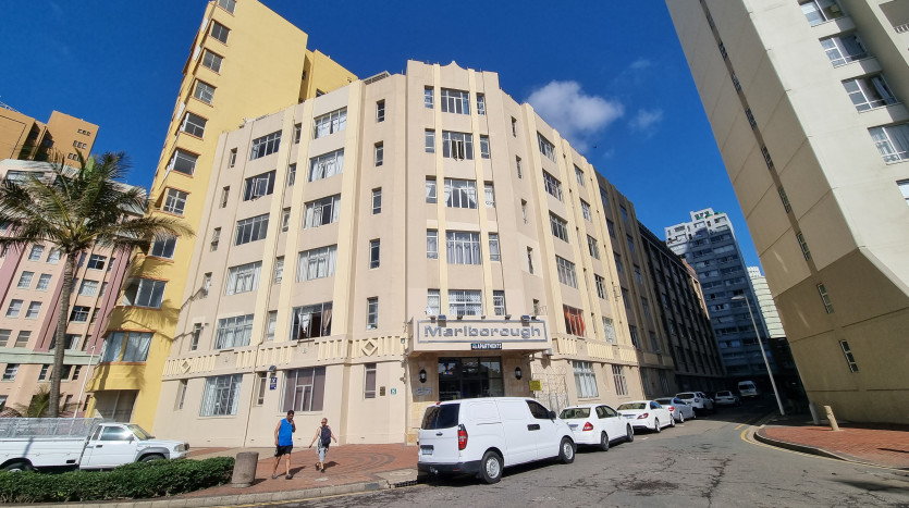 2 x Bachelor Apartments on Durban Beachfront Property Lead Image