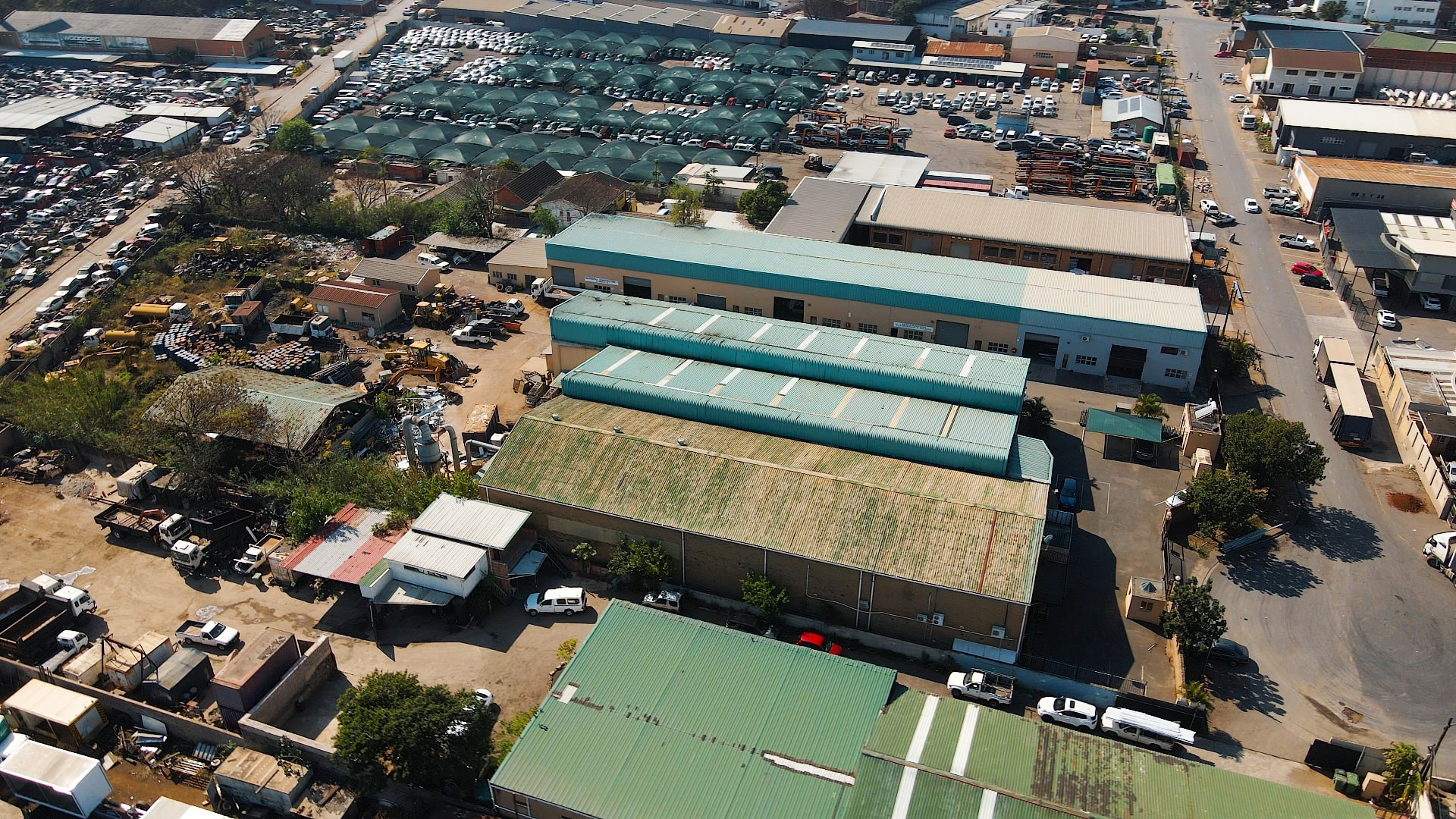 ± 4 000 m² Warehouse Facilities in Springfield Park
