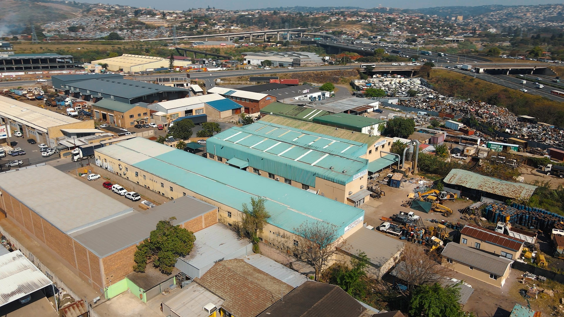 ± 4 000 m² Warehouse Facilities in Springfield Park
