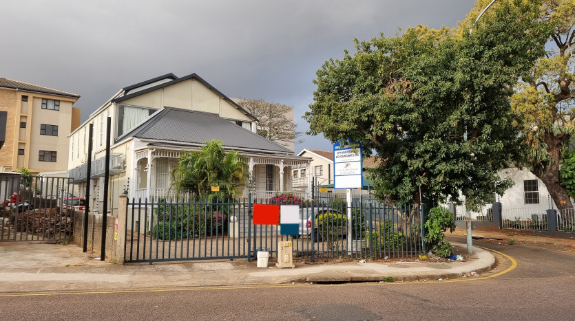 3 Storey Building in Overport Property Images