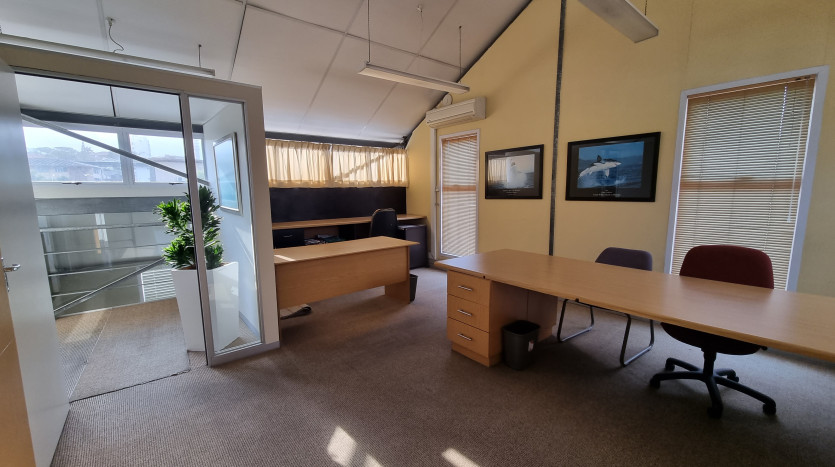 3 Storey Building in Overport Property Images