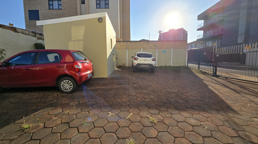 Strategically Positioned Commercial Property Durban Overport Property Images